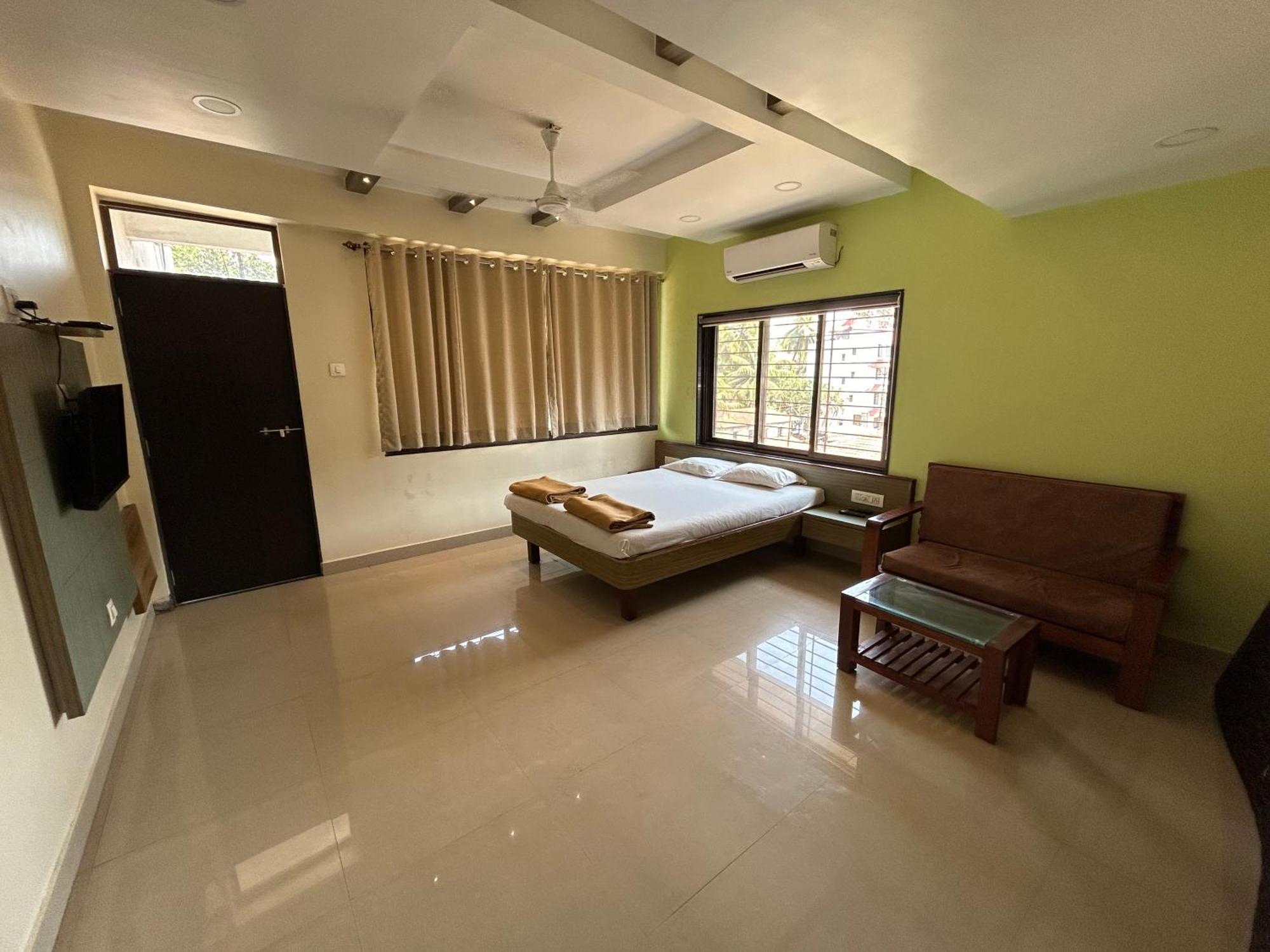 Hotel Aaba'S Gomantak Sawantwadi Buitenkant foto