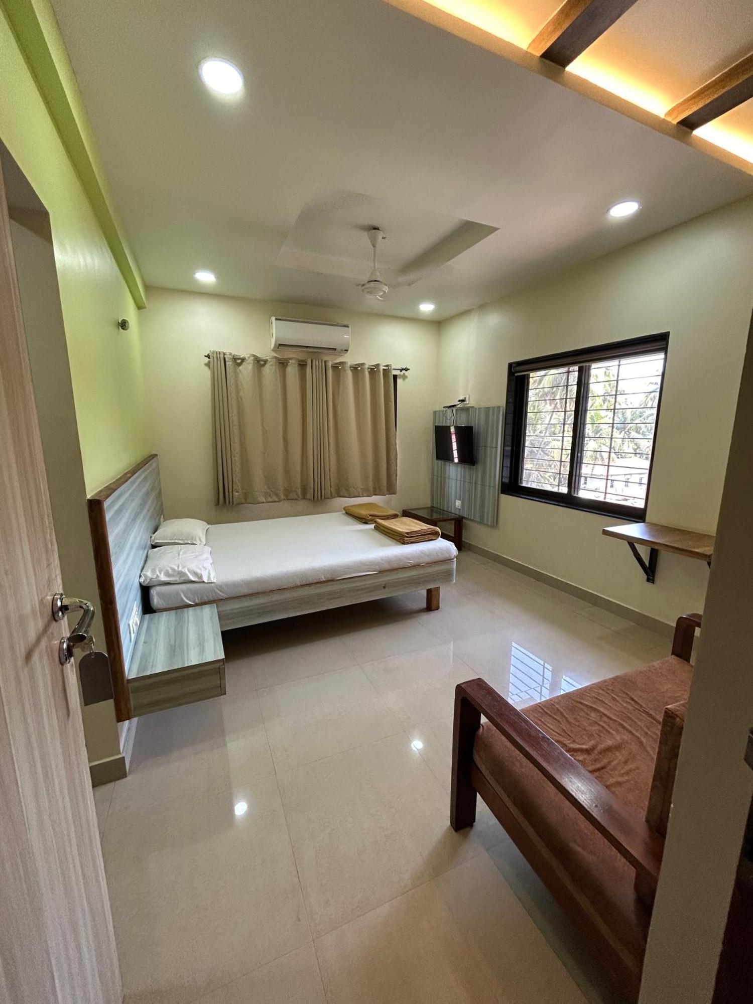 Hotel Aaba'S Gomantak Sawantwadi Buitenkant foto
