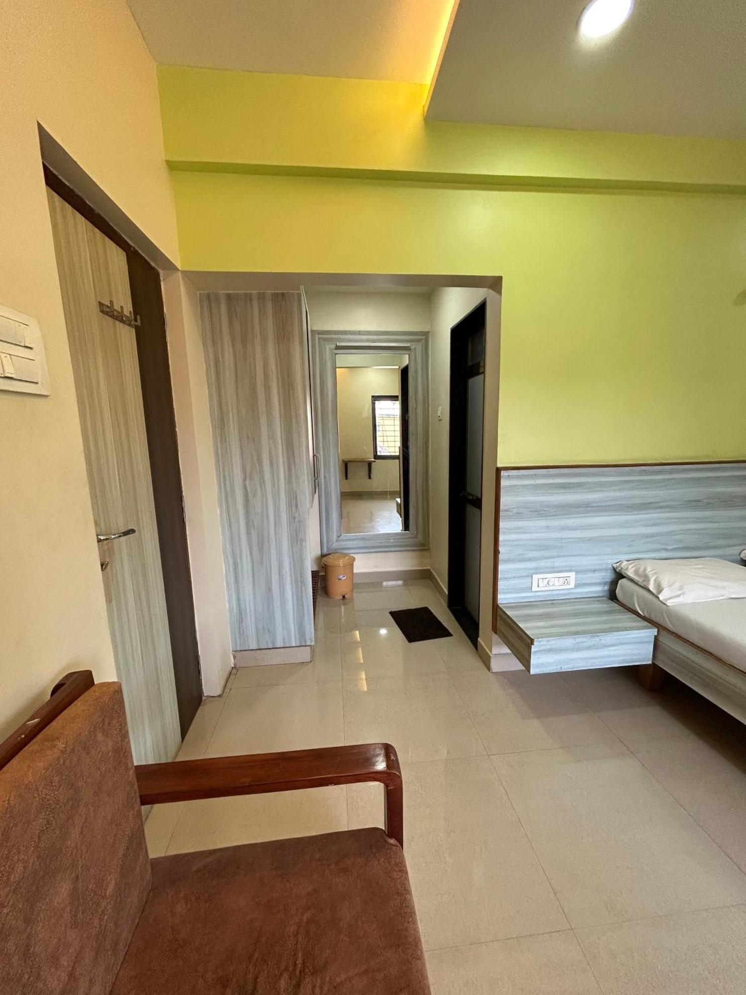 Hotel Aaba'S Gomantak Sawantwadi Buitenkant foto